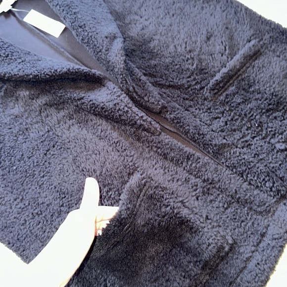 NWT LOFT Faux Sherpa Vest - Picture 4 of 7